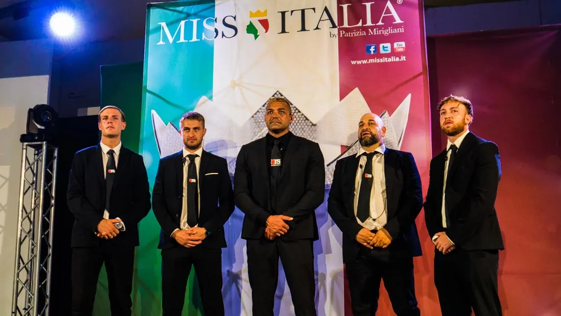 Team di sicurezza Top Secret all'evento Miss Italia